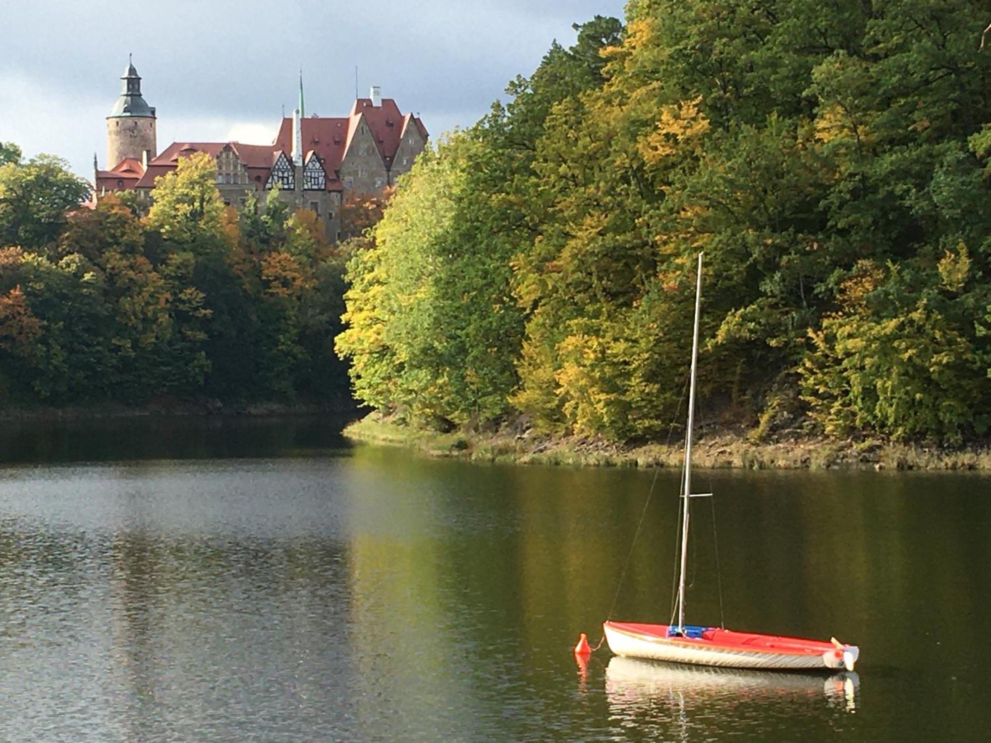 Dom Piwowara Hotell Leśna Exteriör bild