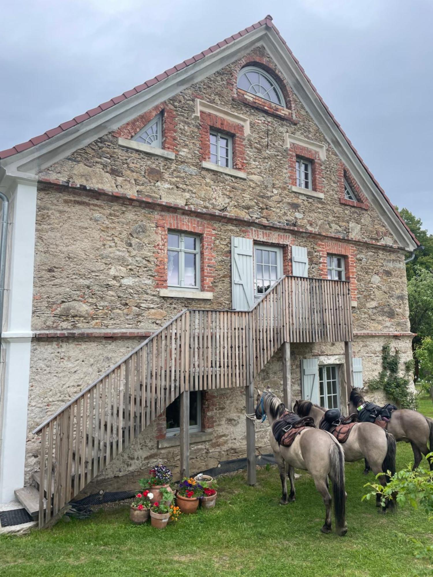 Dom Piwowara Hotell Leśna Exteriör bild