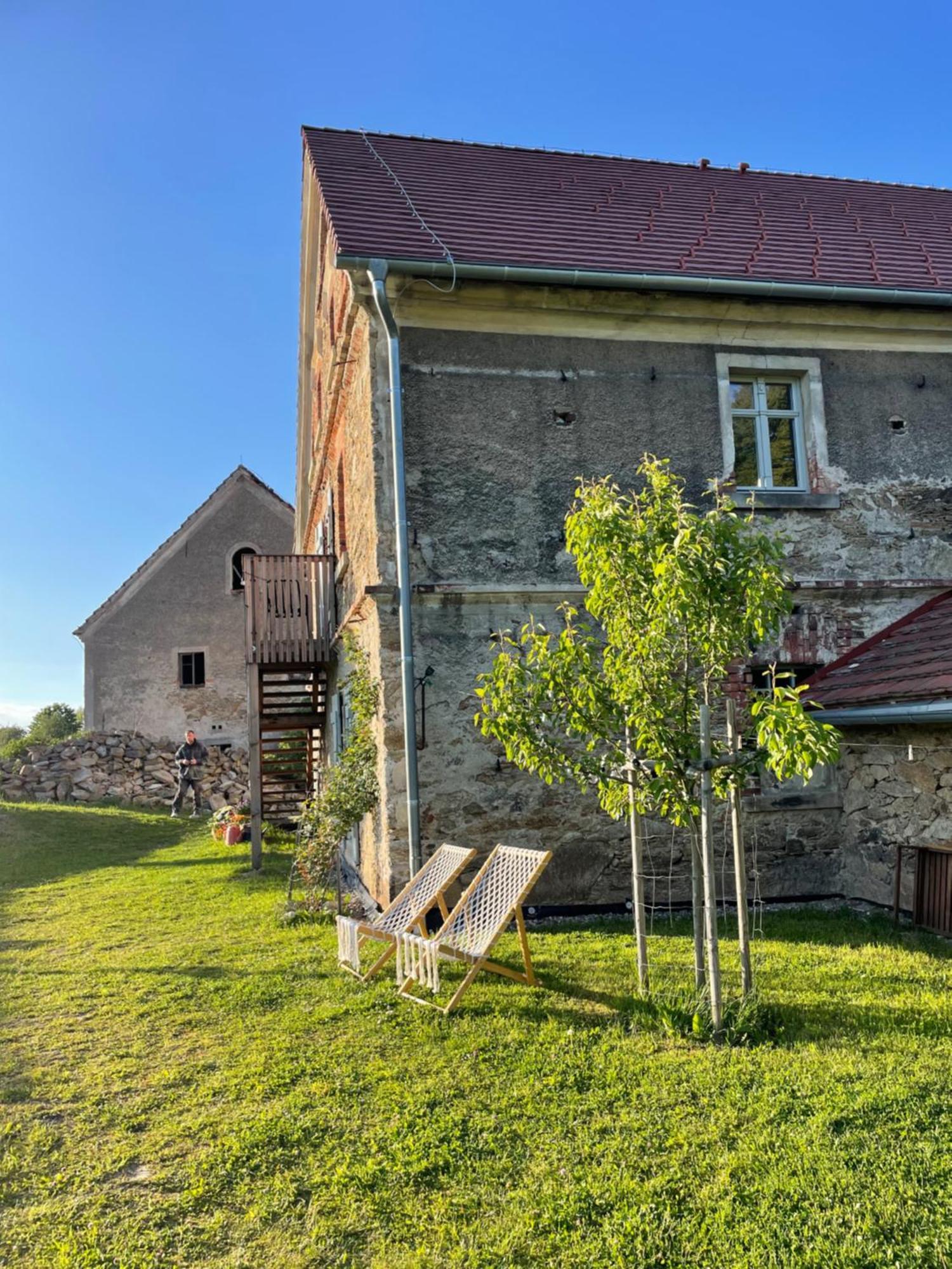 Dom Piwowara Hotell Leśna Exteriör bild